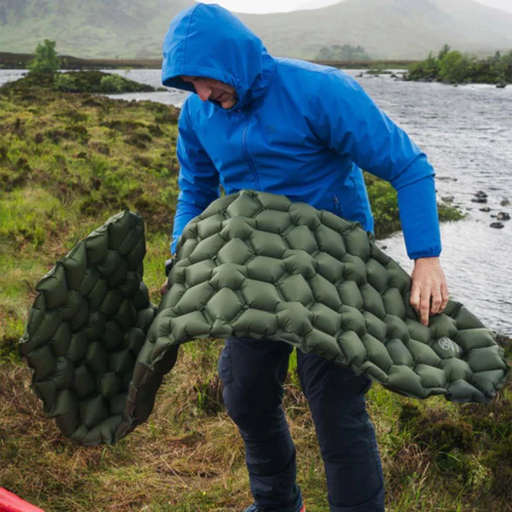 Highlander Nap-Pak Inflatable Sleeping Mat (Deep Blue) - Image 6