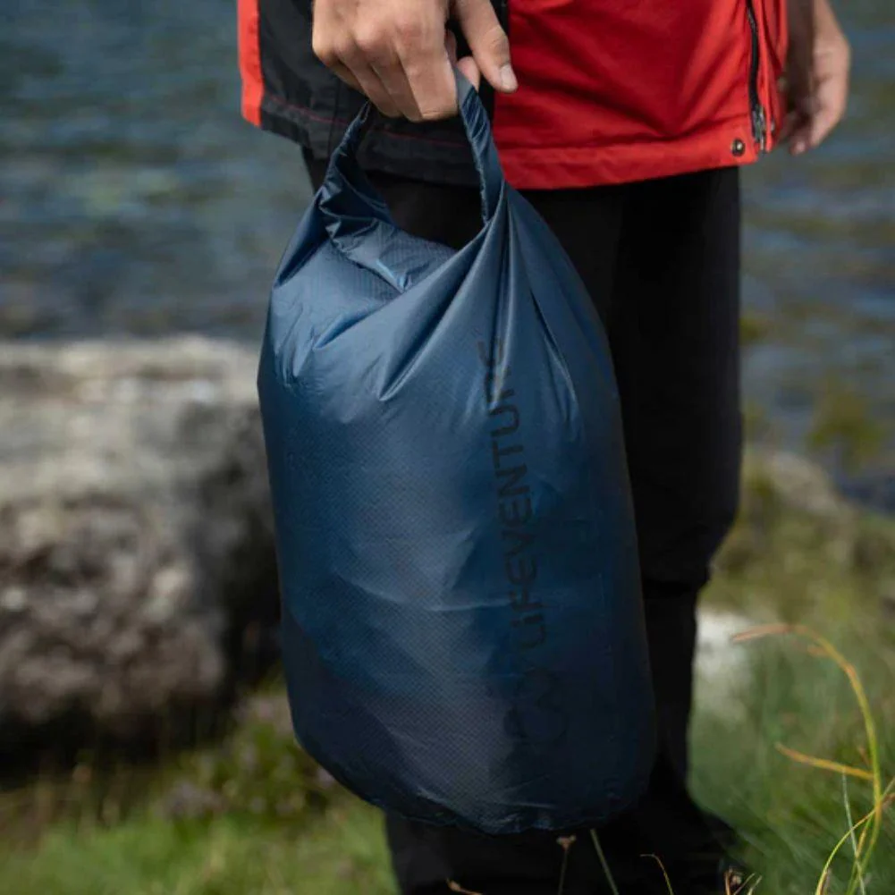Lifesystem Ultralight Dry Bags - 10L (Navy) - Image 4