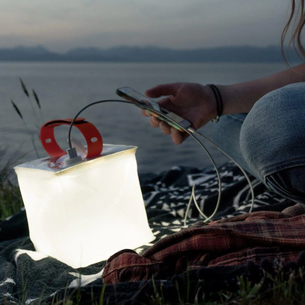 LuminAID PackLite Max QI 2-in-1 Power Lantern - Image 4