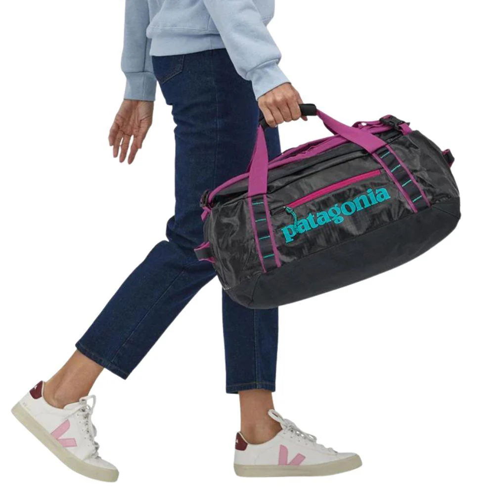 Patagonia Black Hole Duffel Bag 40 Litre (Pitch Blue) - Image 3