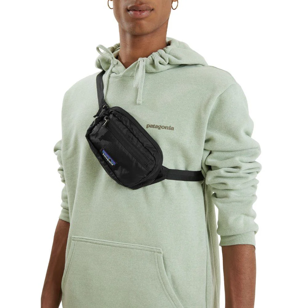 Patagonia Ultralight Black Hole Mini Hip Pack 1L (Black) - Image 9