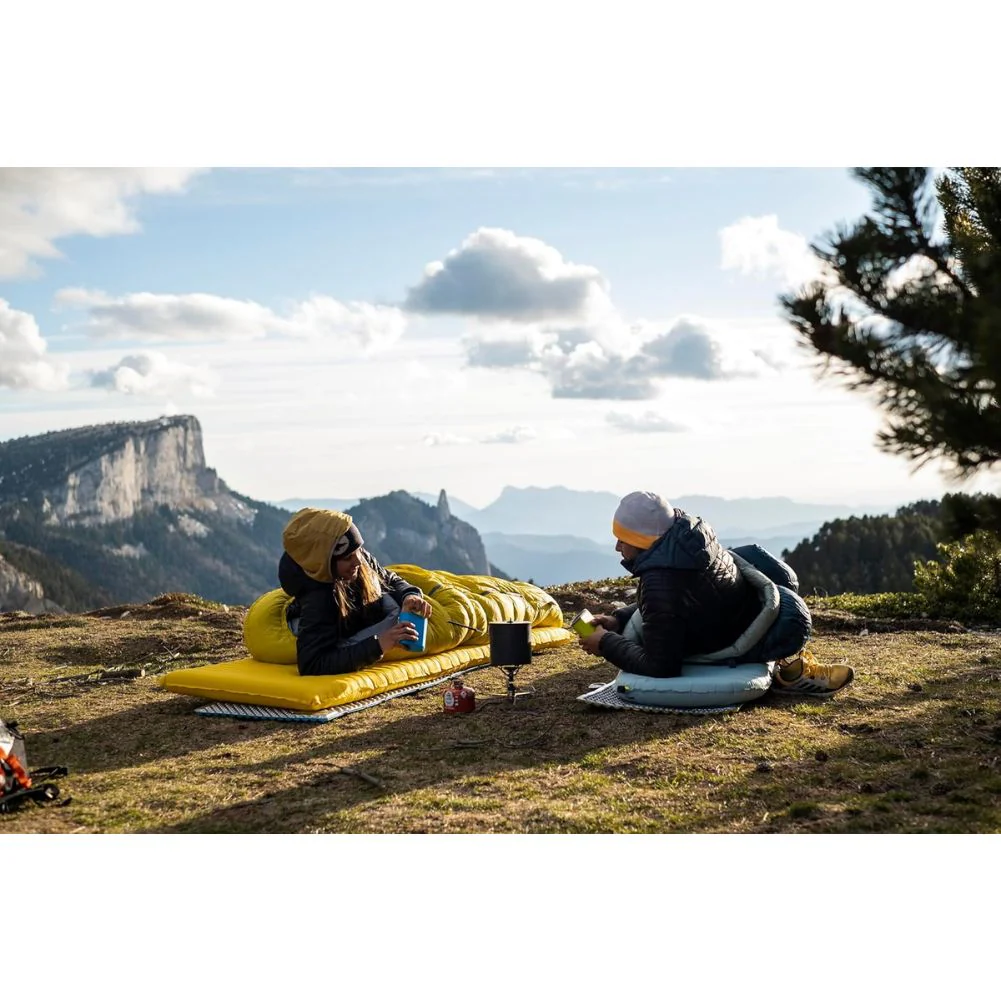 Therm-a-Rest NeoAir XLite NXT MAX Sleeping Pad - Regular Wide (Solar Flare) - Image 7