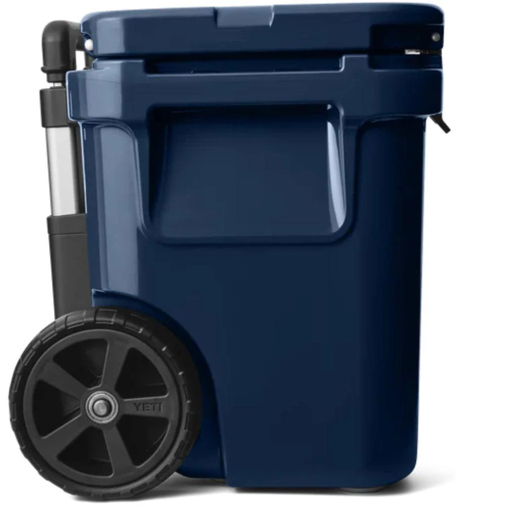 Yeti Roadie 32 Wheeled Cool Box (Navy) - Image 7