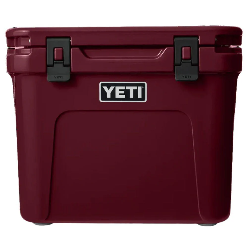 Yeti Roadie 32 Wheeled Cool Box (Wild Vine Red)
