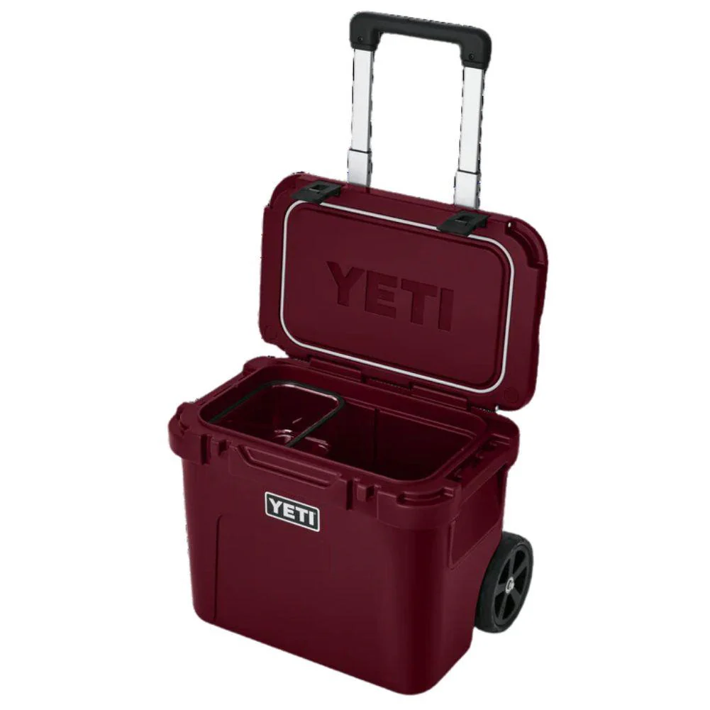 Yeti Roadie 32 Wheeled Cool Box (Wild Vine Red) - Image 4